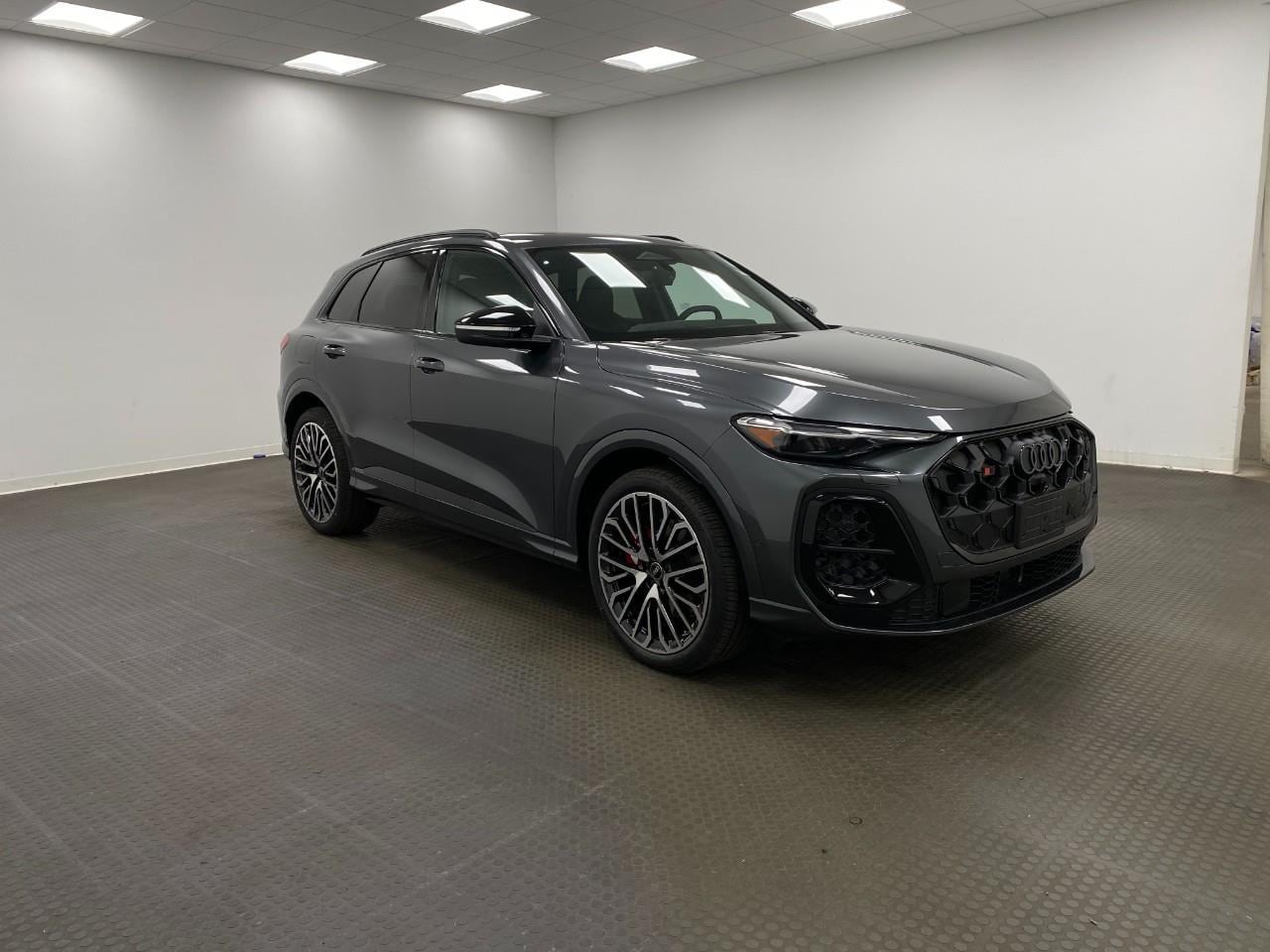 2026 Audi SQ5 Premium Plus quattro's photo