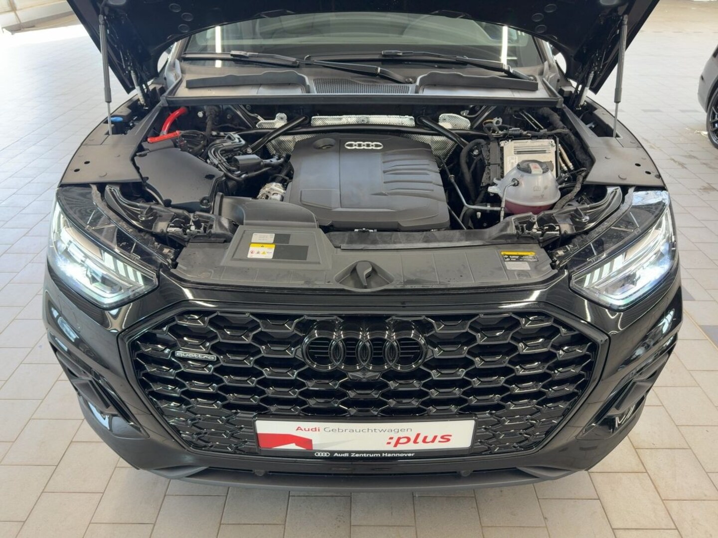 Bild über Audi Q5 Sportback 40 TDI quattro S tronic - für weitere Informationen kontaktieren Sie den Audi Partner