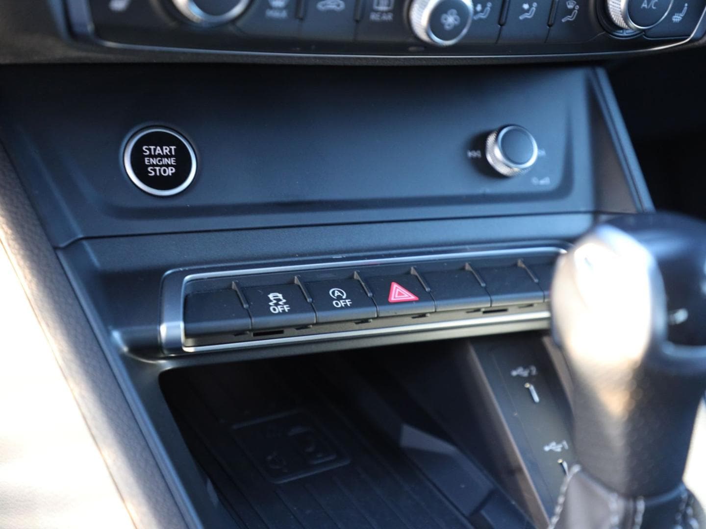 Bild über Audi Q3 S line 40 TFSI quattro S tronic - für weitere Informationen kontaktieren Sie den Audi Partner
