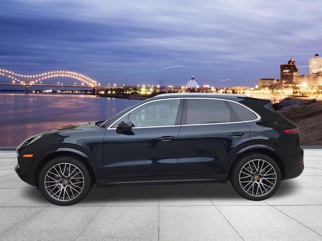 2022 Porsche Cayenne Hybrid