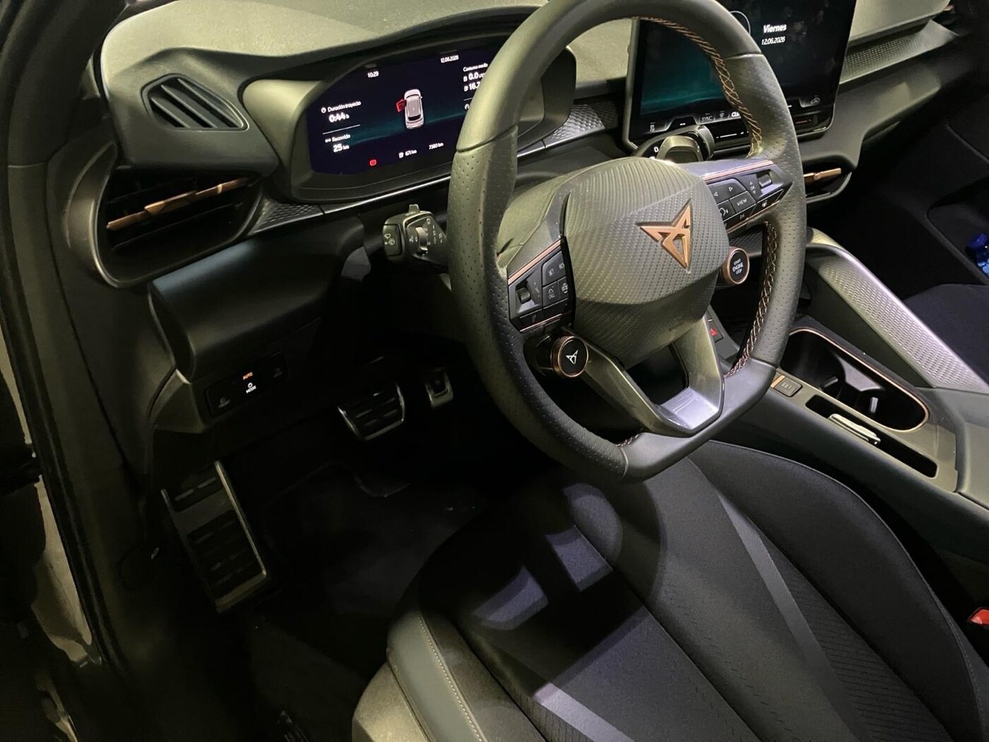 CUPRA Terramar 1.5 TSI e-Hybrid DSG 150 kW (204 CV) — photo 9
