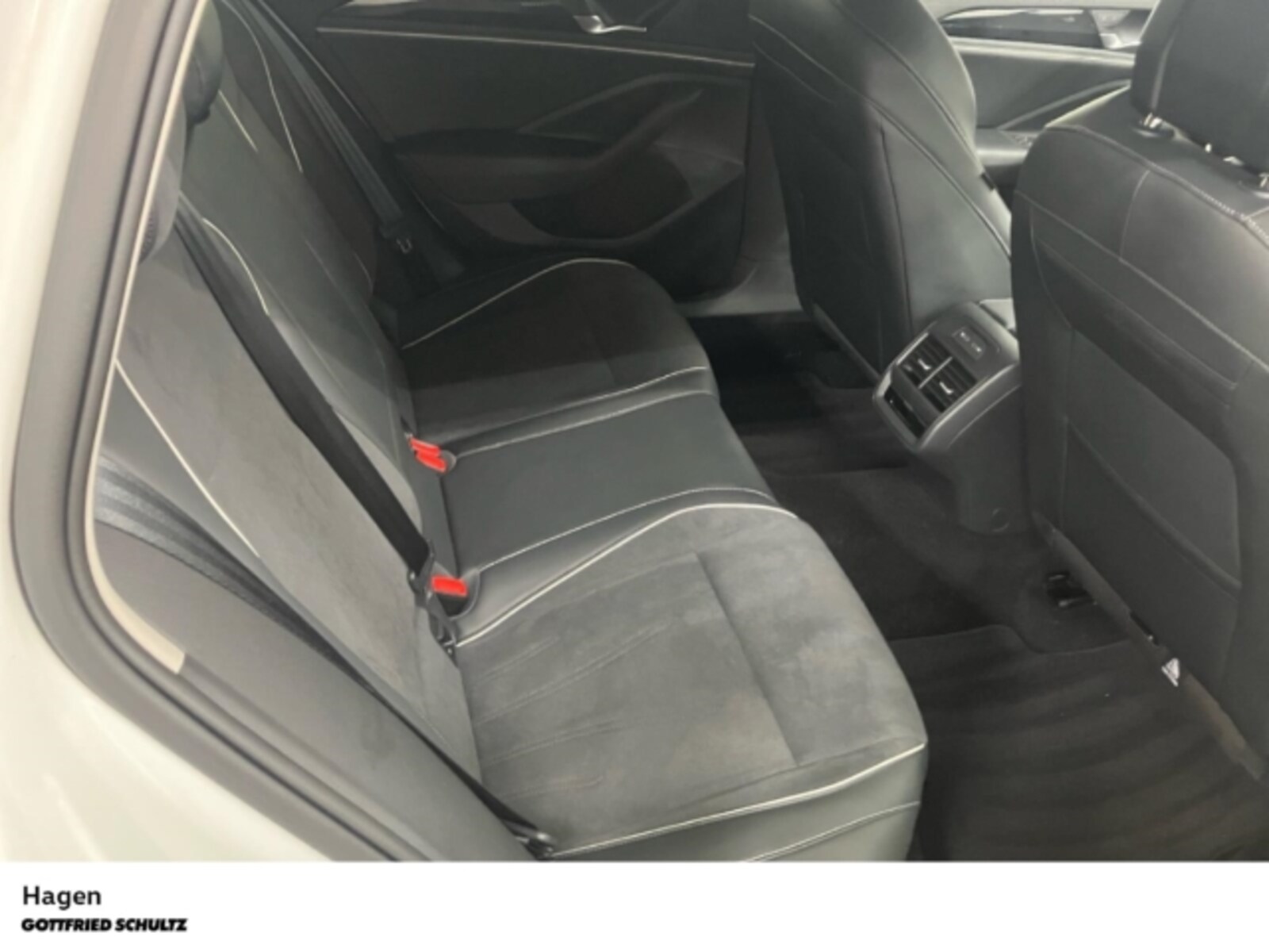 Volkswagen Passat – Bild 6