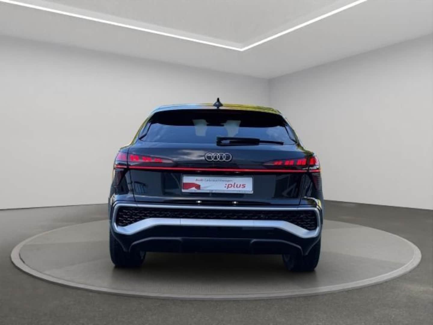 Bild über Audi Q3 Sportback TFSI 110 kW S tronic - für weitere Informationen kontaktieren Sie den Audi Partner