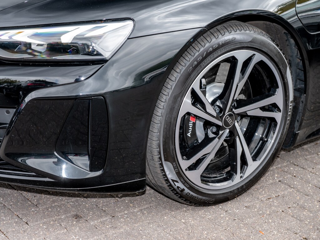 Image about Audi e-tron GT e-tron quattro