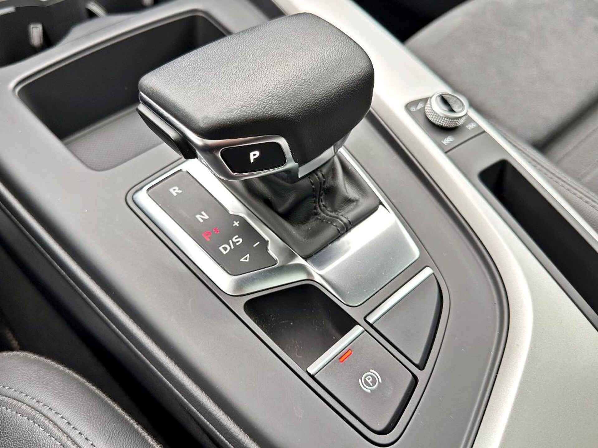 Audi A4 Avant S line