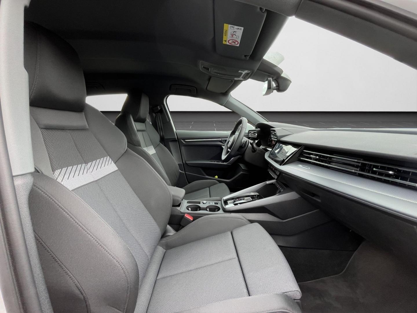 Bild über Audi A3 Sportback 35 TFSI S tronic - für weitere Informationen kontaktieren Sie den Audi Partner