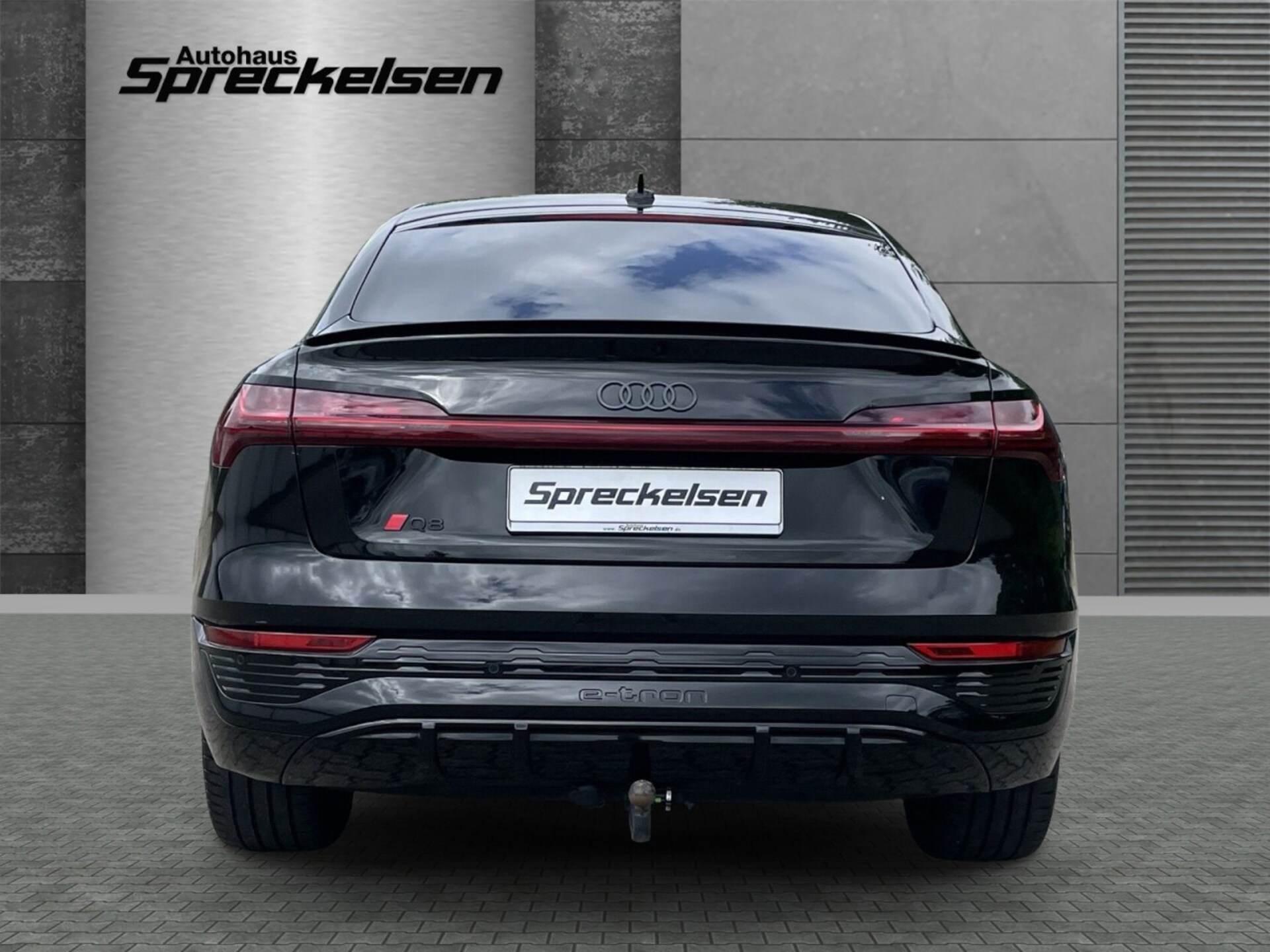 Audi Q8 Sportback e-tron S line