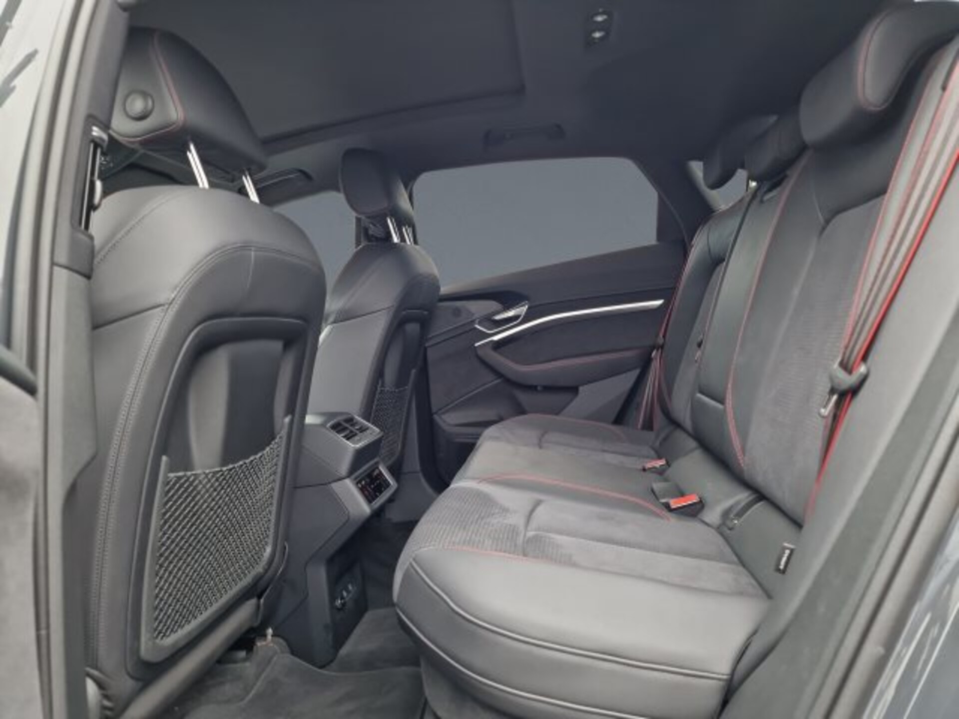 Audi Q8 Sportback e-tron S line