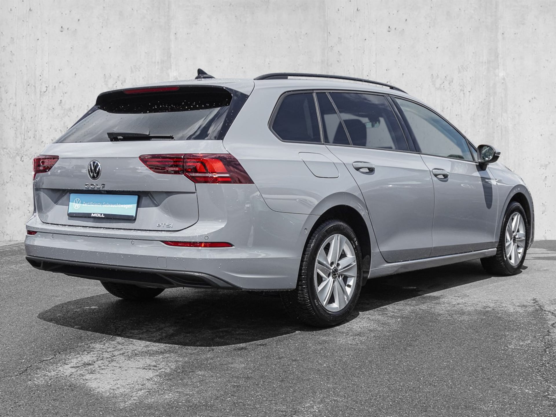 Volkswagen Golf Variant Life