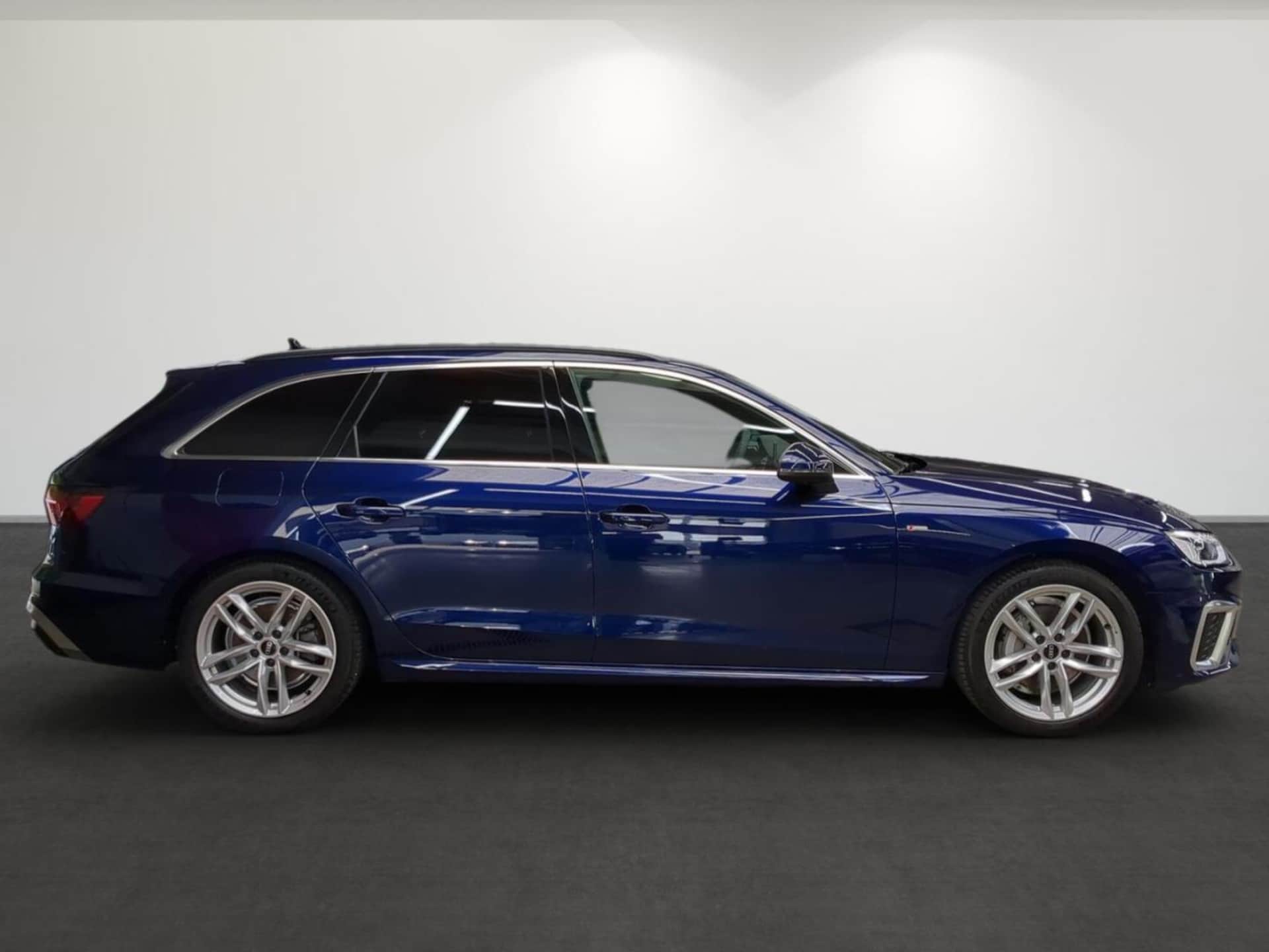 Audi A4 Avant S line