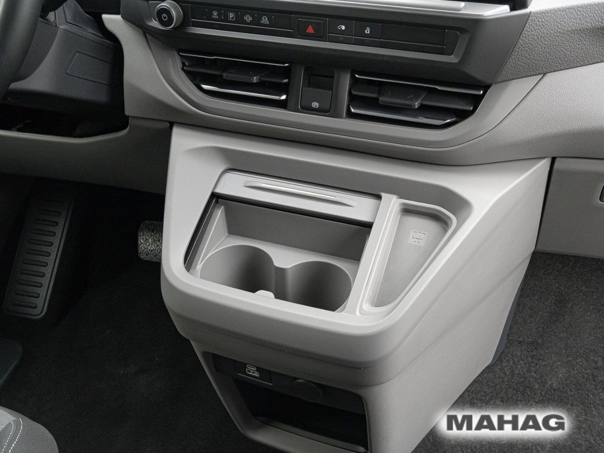 Volkswagen e-Caravelle Life