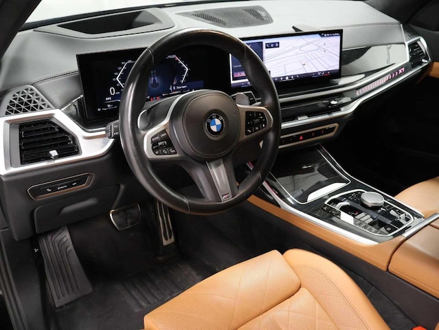 2025 BMW X7