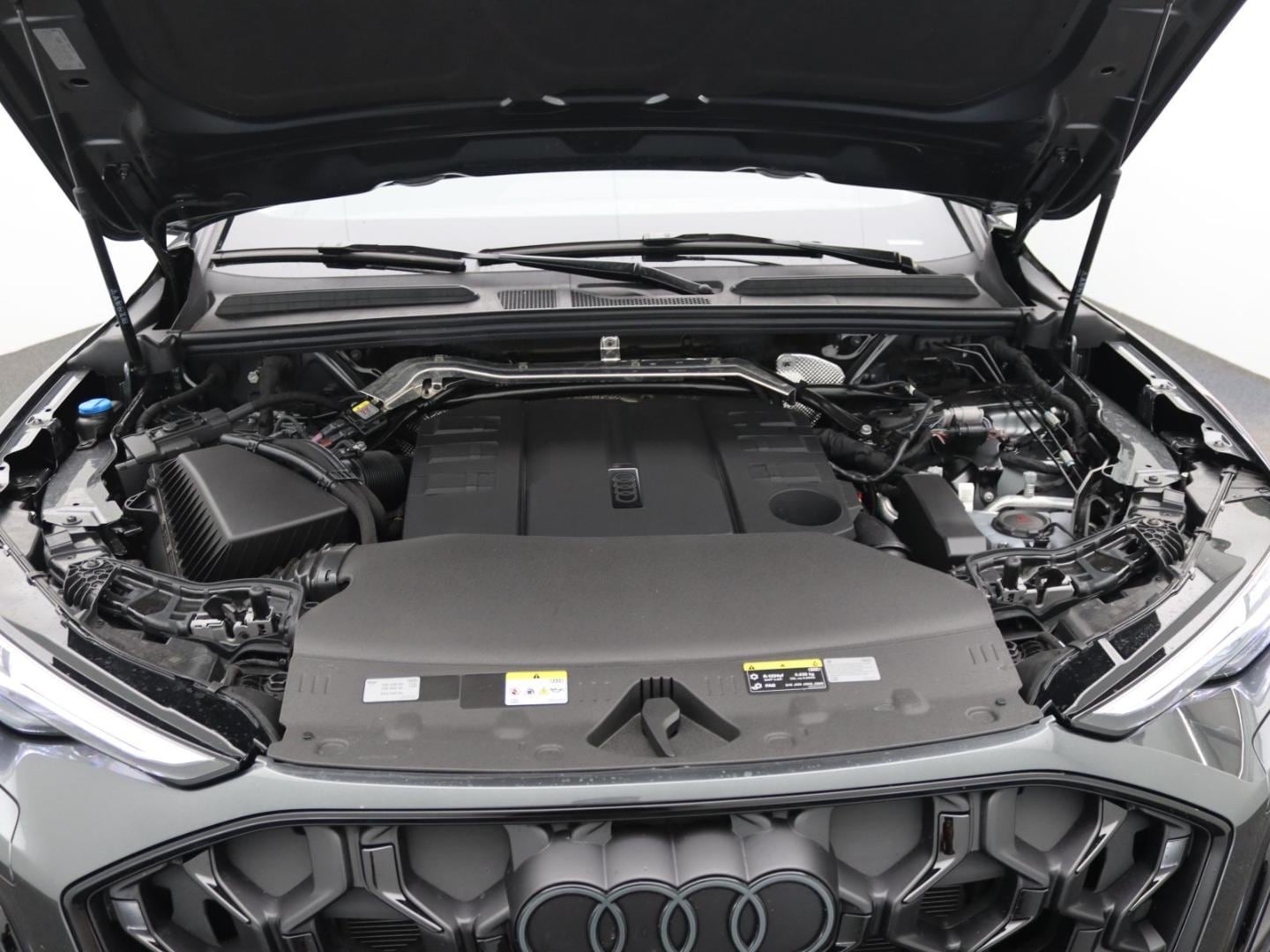 Bild über Audi Q5 Sportback TDI quattro 220 kW S tronic - für weitere Informationen kontaktieren Sie den Audi Partner
