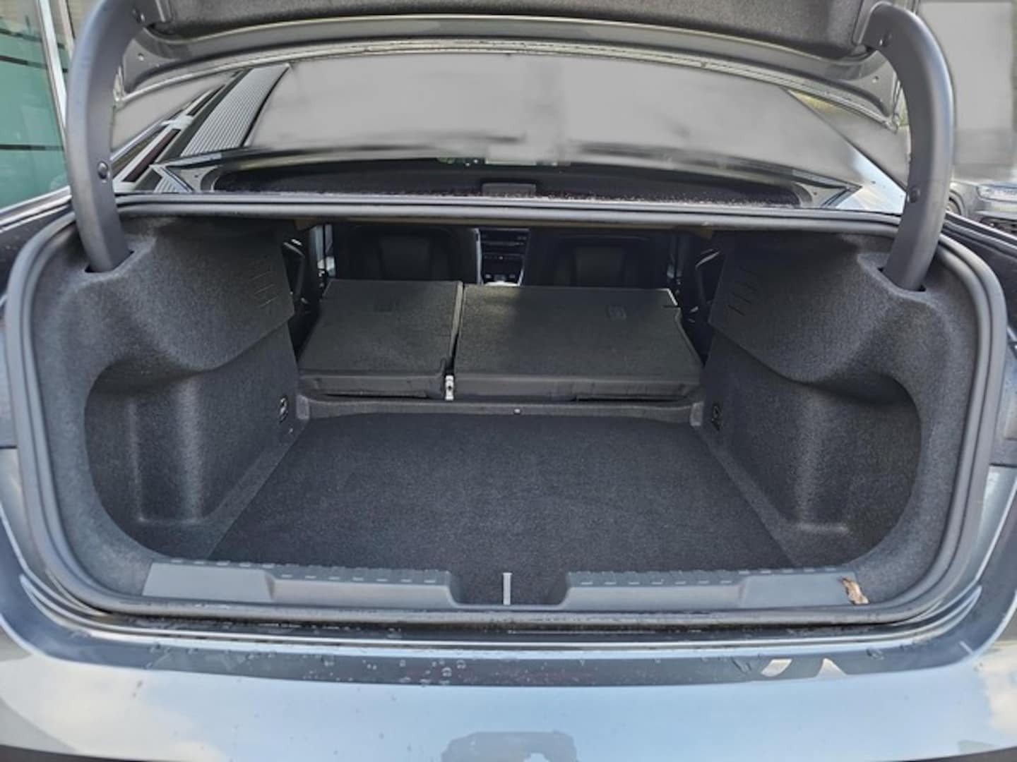 Bild über Audi A3 Limousine S line 35 TDI S tronic - für weitere Informationen kontaktieren Sie den Audi Partner