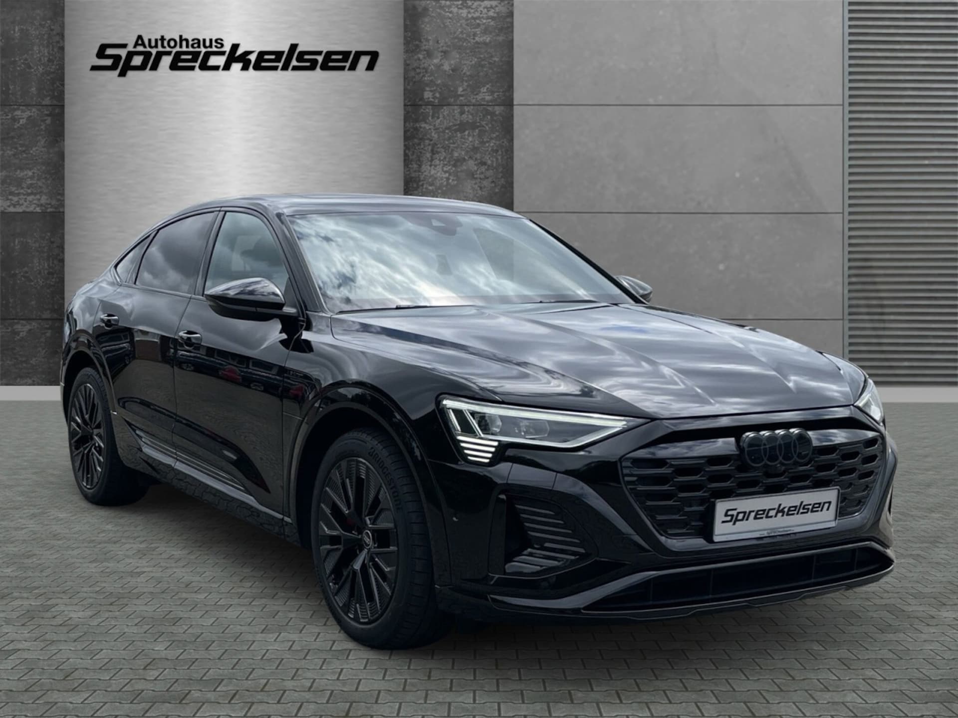 Audi Q8 Sportback e-tron S line