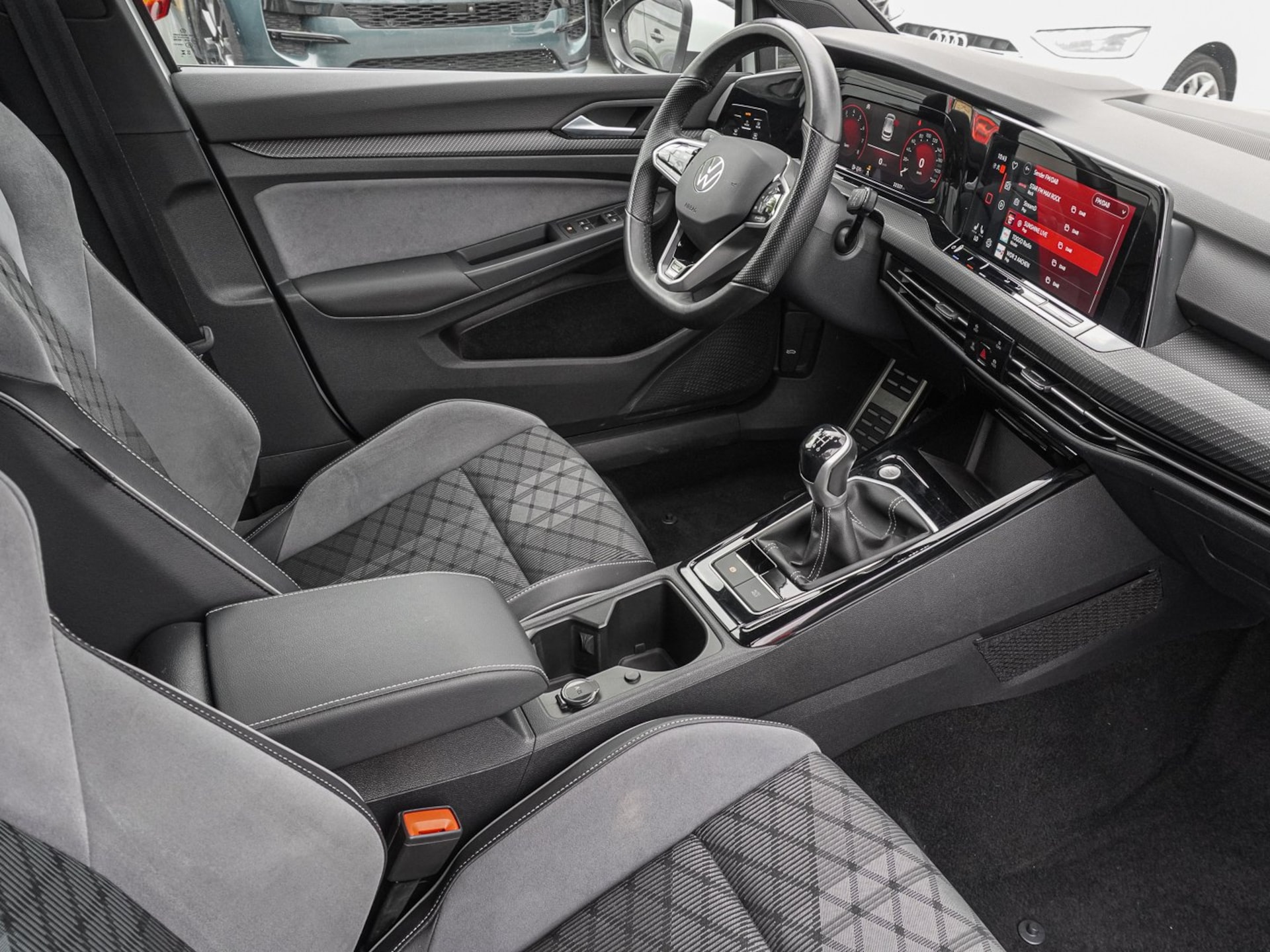 Volkswagen Golf R-Line