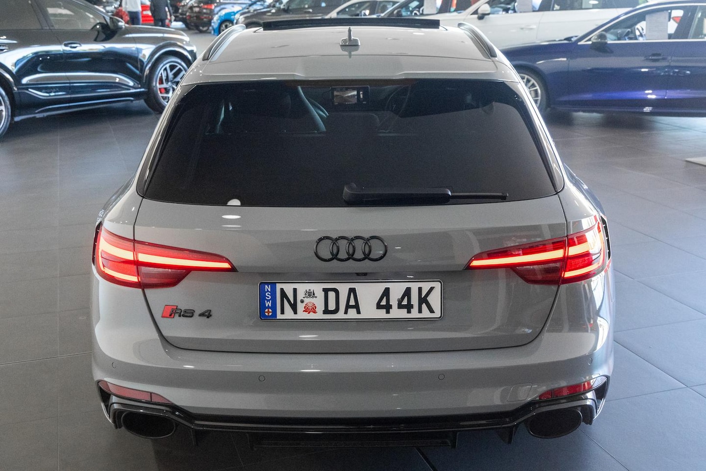 Image about Audi RS 4 Avant 2.9 TFSI