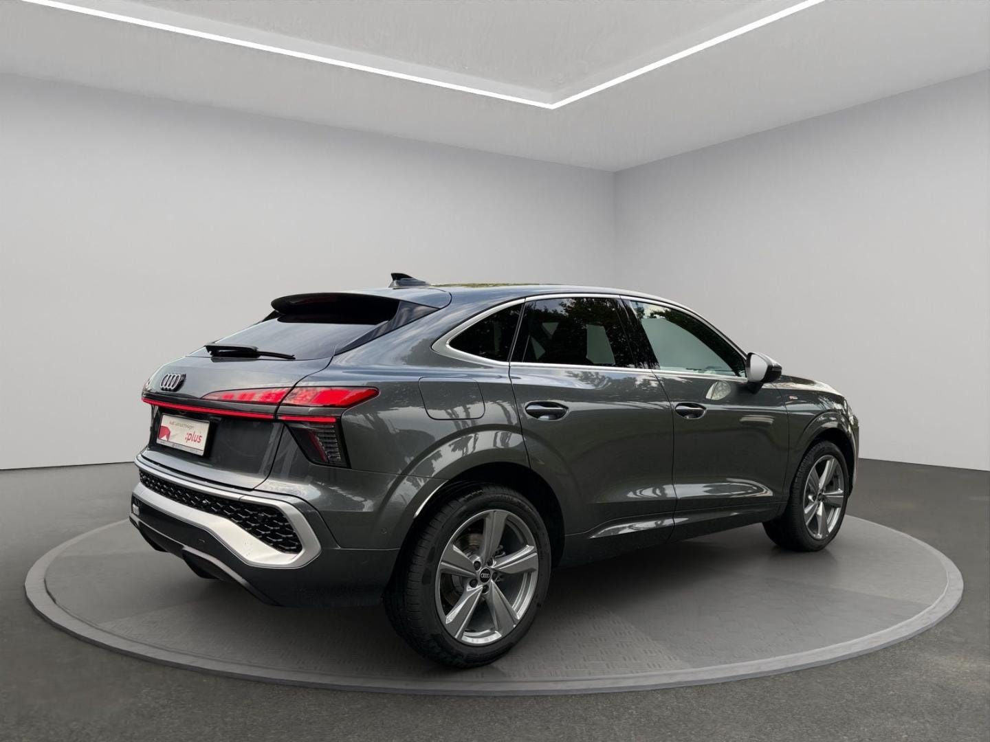 Bild über Audi Q3 Sportback TFSI 110 kW S tronic - für weitere Informationen kontaktieren Sie den Audi Partner