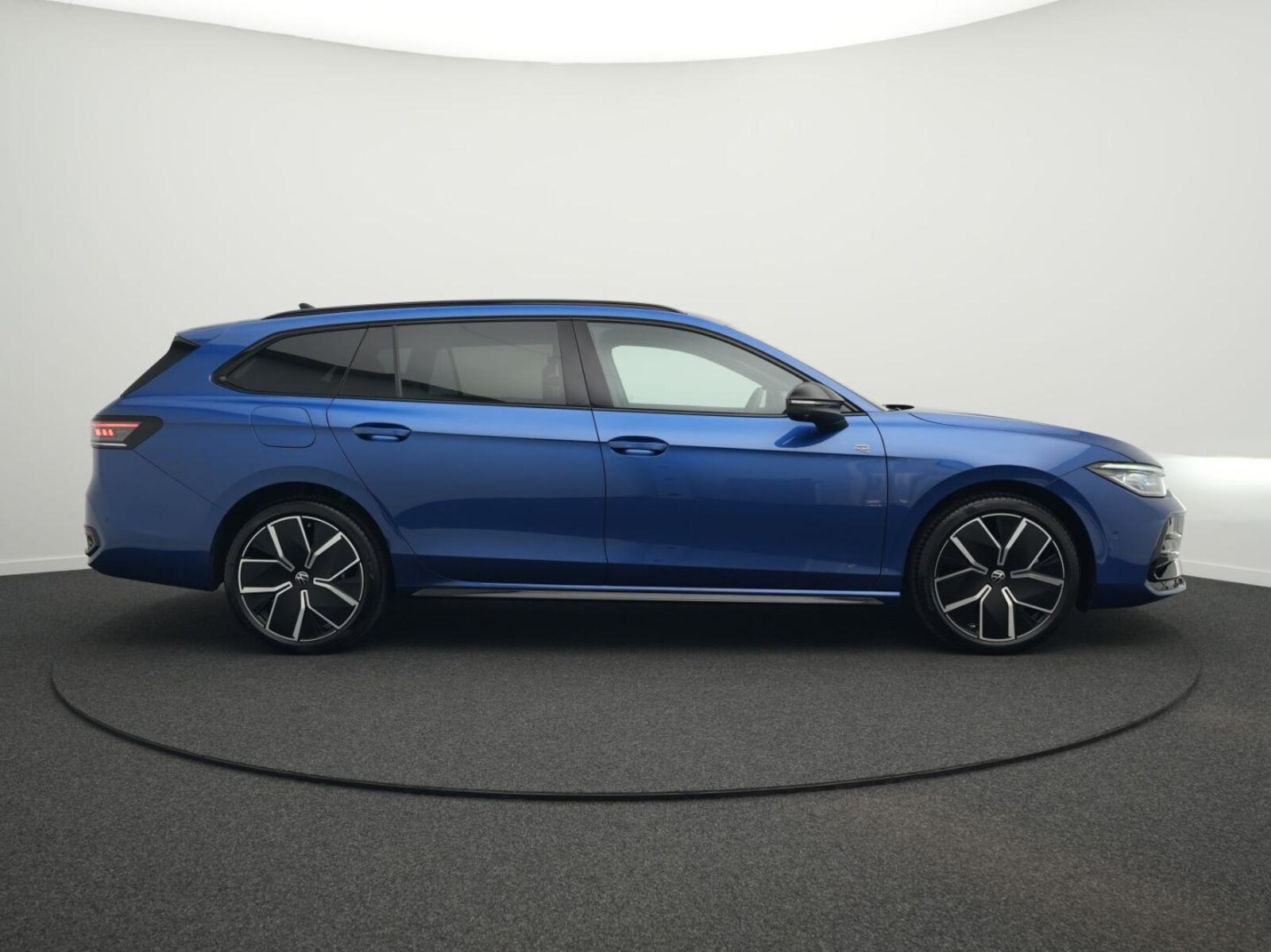 Volkswagen Passat – Bild 14