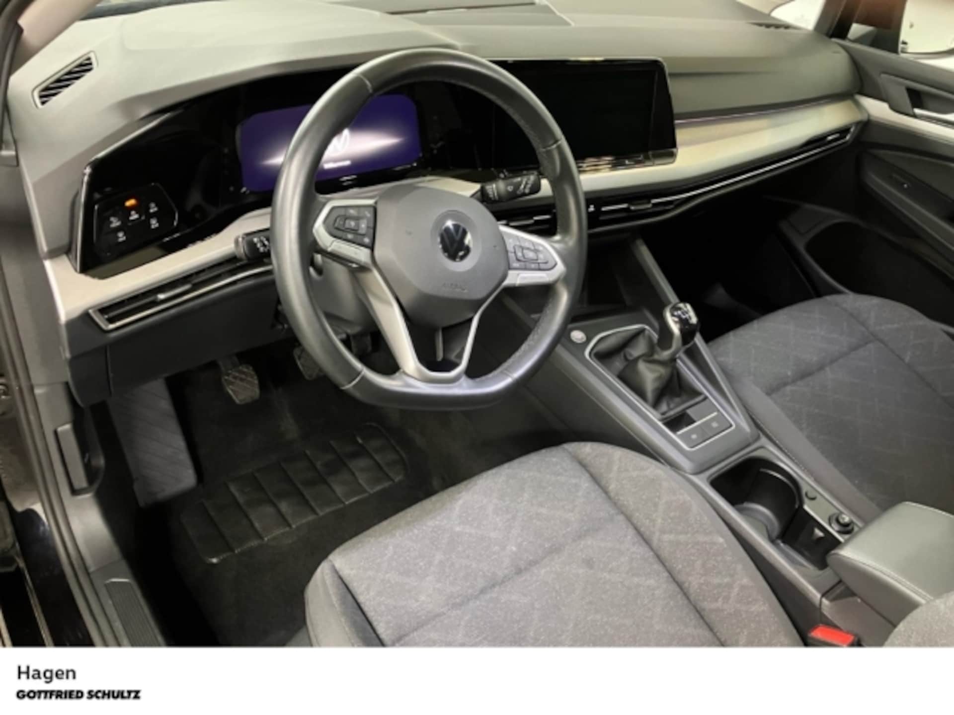Volkswagen Golf Life