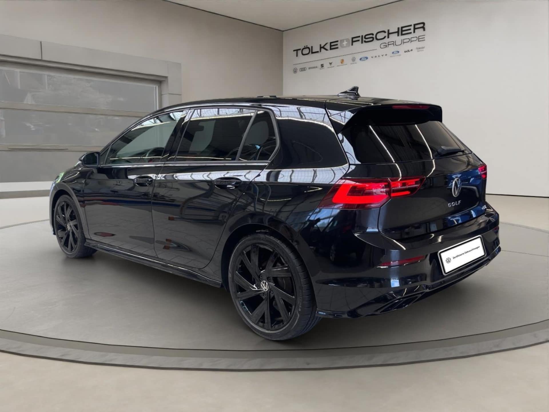 Volkswagen Golf R-Line