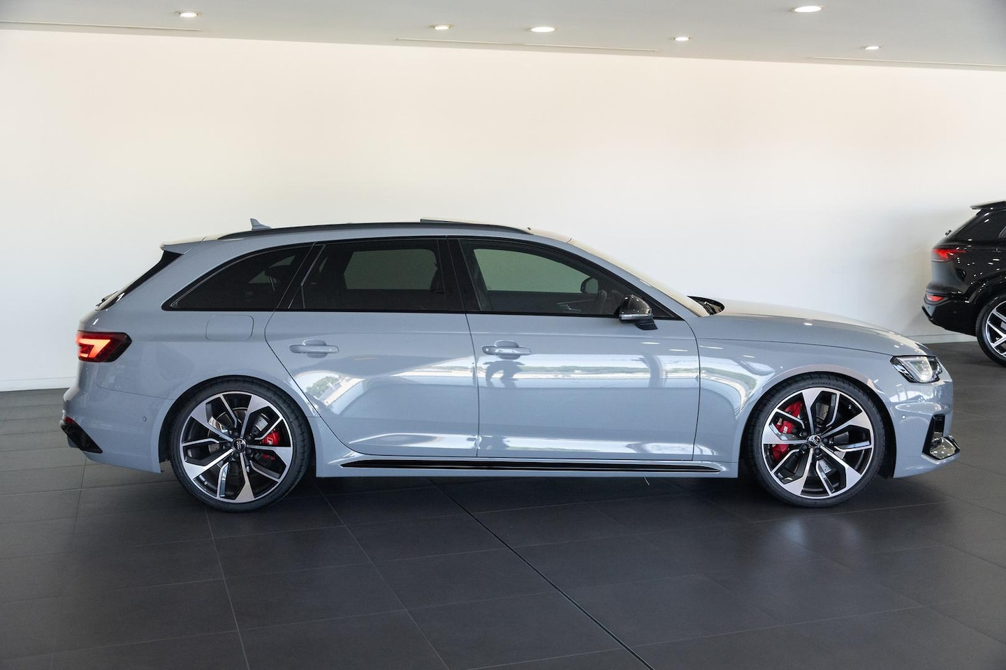 Image about Audi RS 4 Avant 2.9 TFSI
