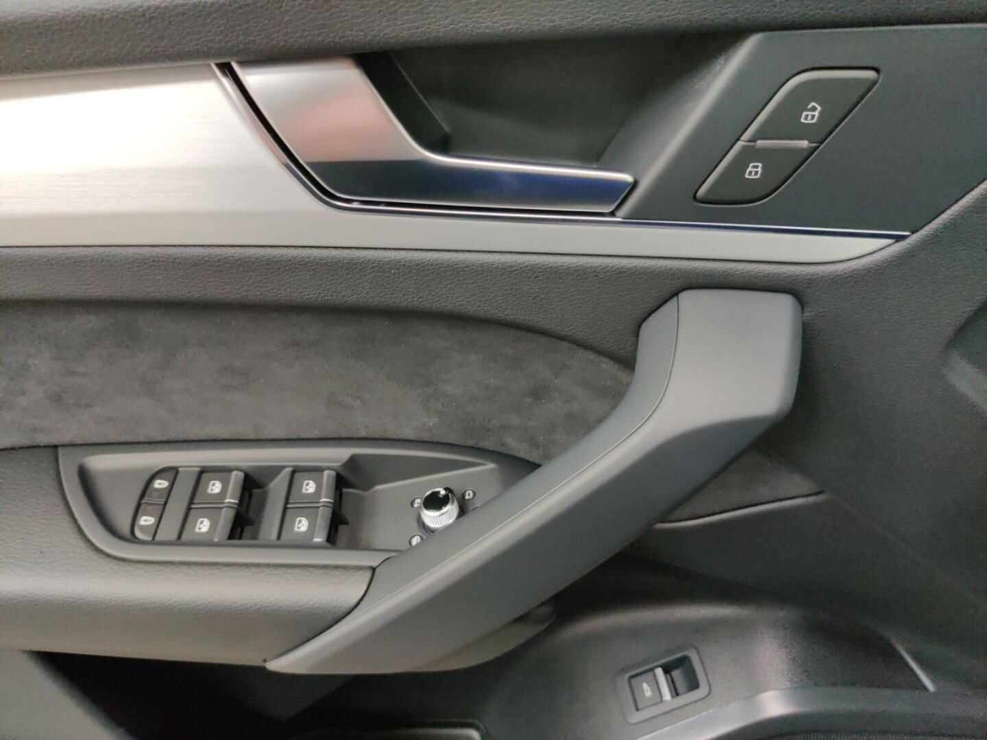 Bild über Audi Q5 40 TDI quattro S tronic - für weitere Informationen kontaktieren Sie den Audi Partner