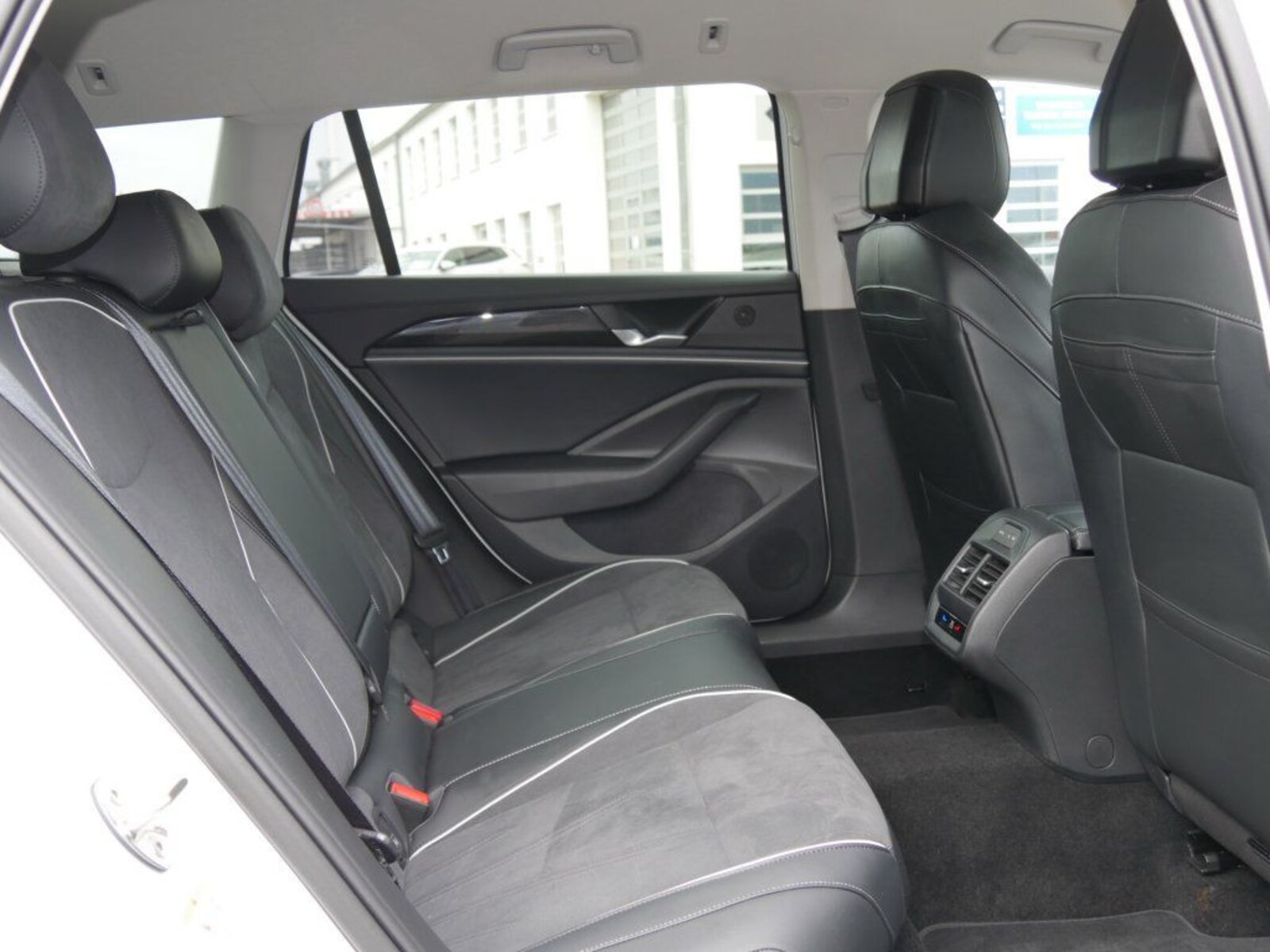 Volkswagen Passat – Bild 6