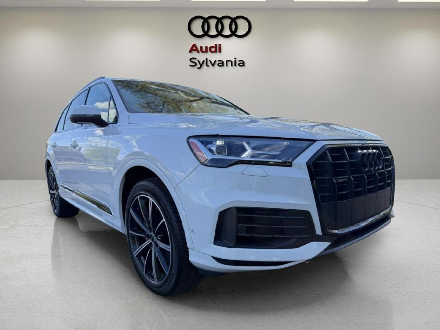 2021 Audi Q7 55 Premium Plus quattro Tiptronic's photo