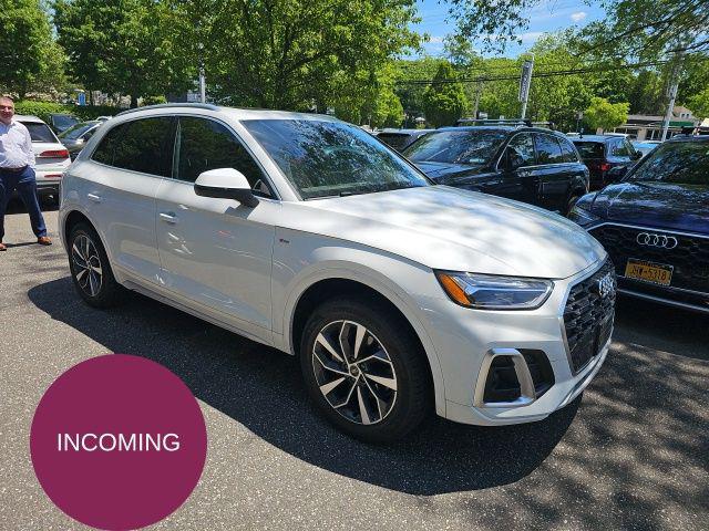 2023 Audi Q5 45 Premium's photo