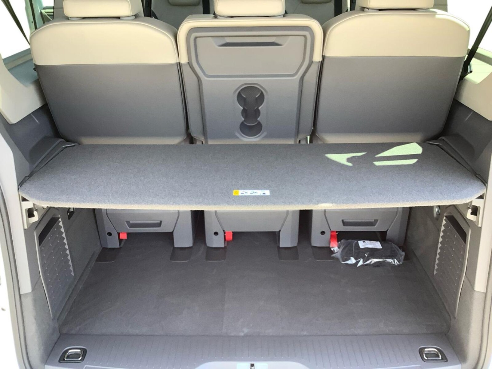 Volkswagen Multivan Langversion – Bild 16