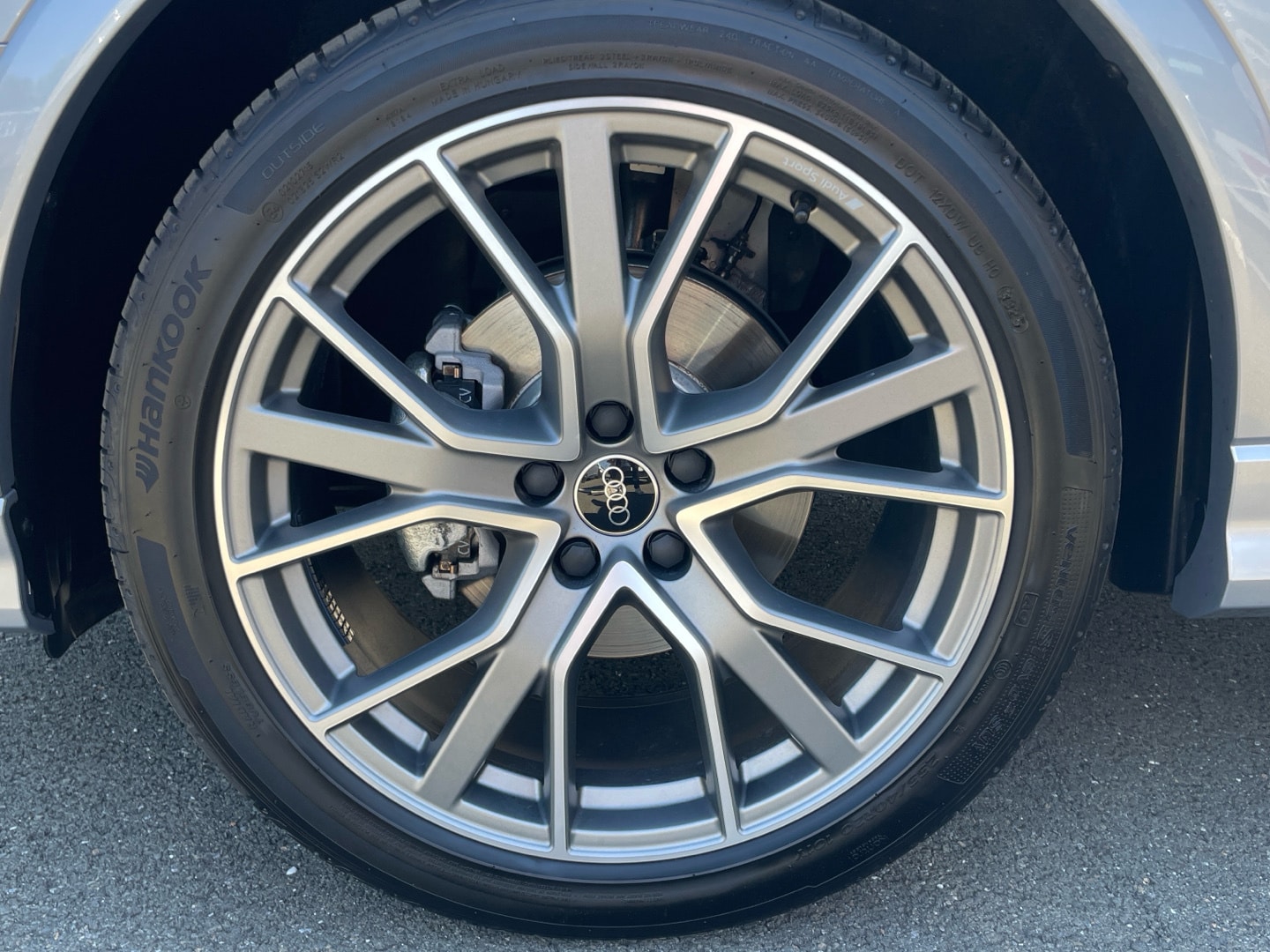 Bild über Audi Q3 TFSI 110 kW S tronic - für weitere Informationen kontaktieren Sie den Audi Partner