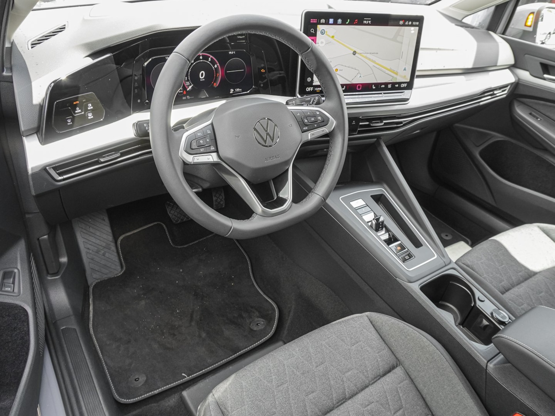 Volkswagen Golf Variant Life