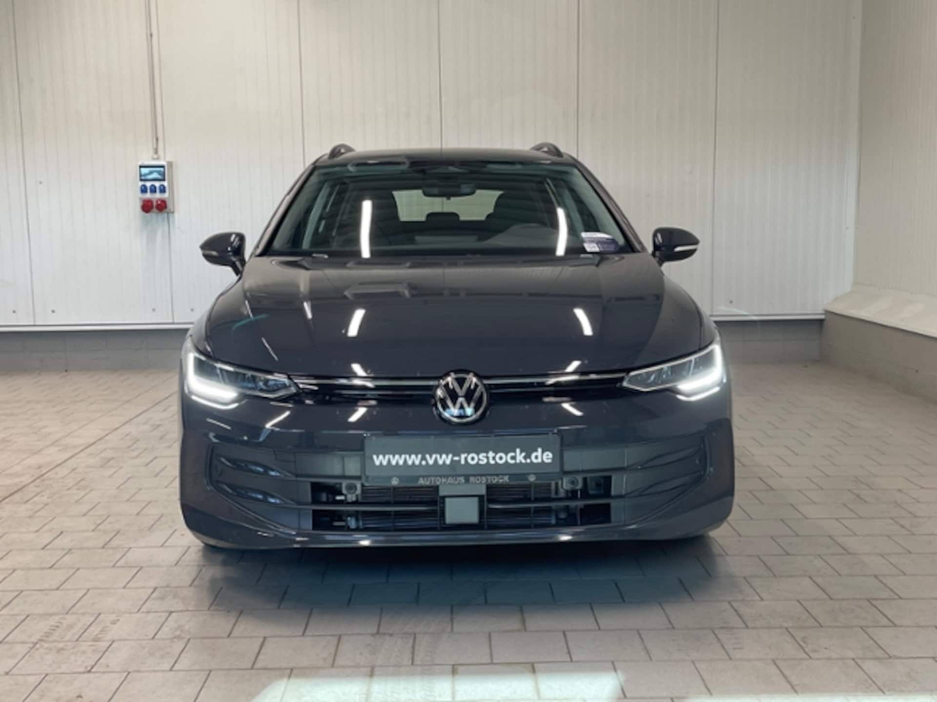 Volkswagen Golf Variant Life