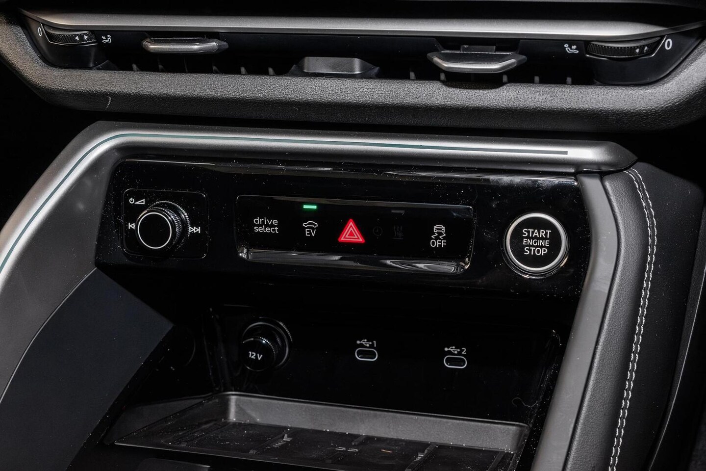 Image about Audi Q5 SUV e-hybrid quattro S tronic