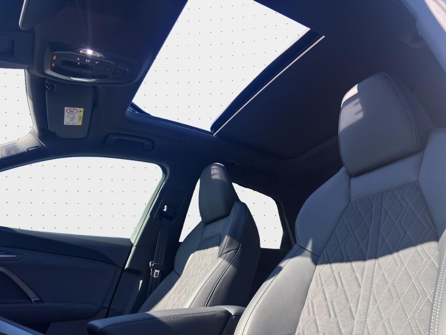 Bild über Audi Q5 Sportback TDI quattro 150 kW S tronic - für weitere Informationen kontaktieren Sie den Audi Partner