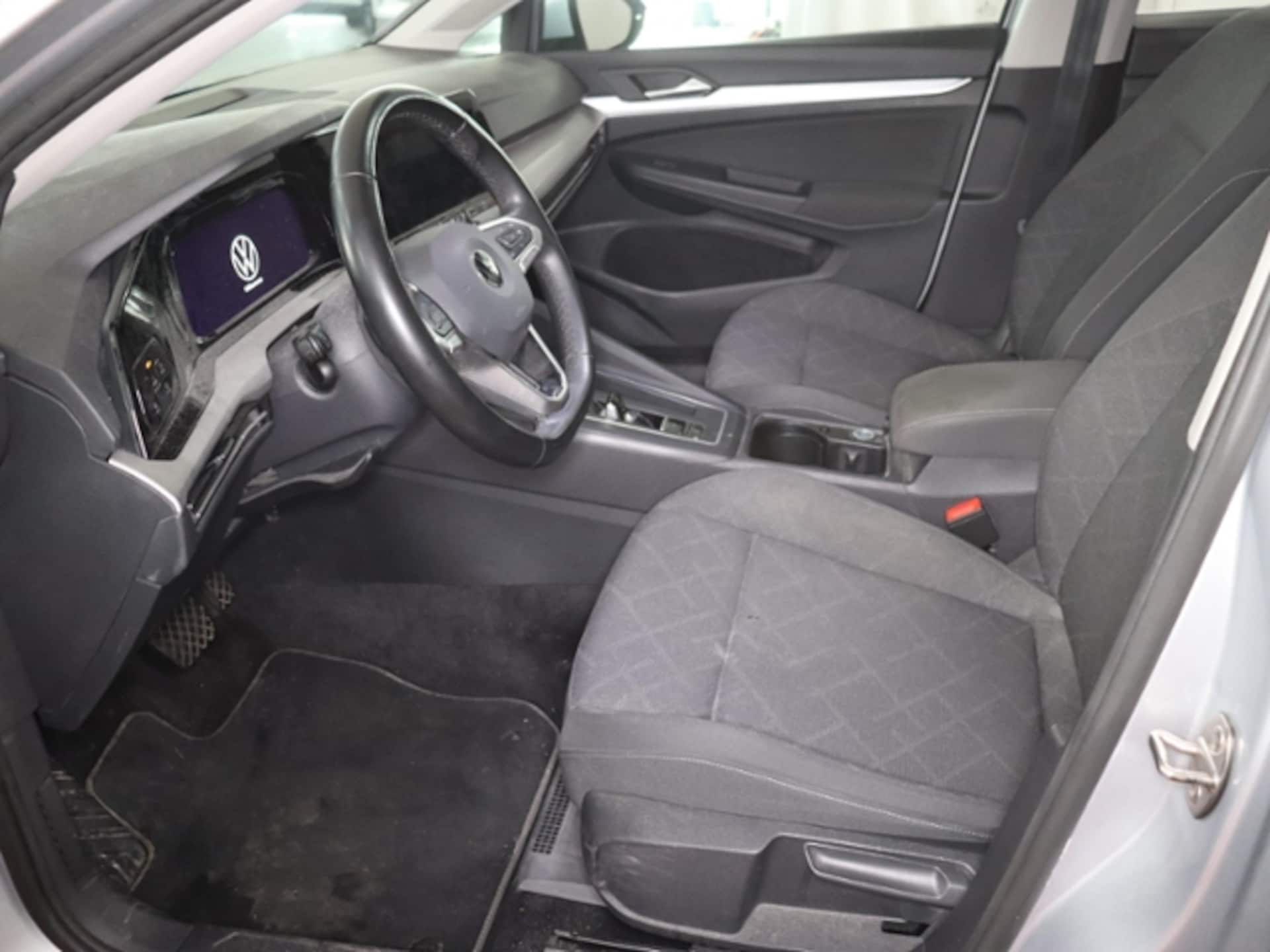 Volkswagen Golf Variant Life