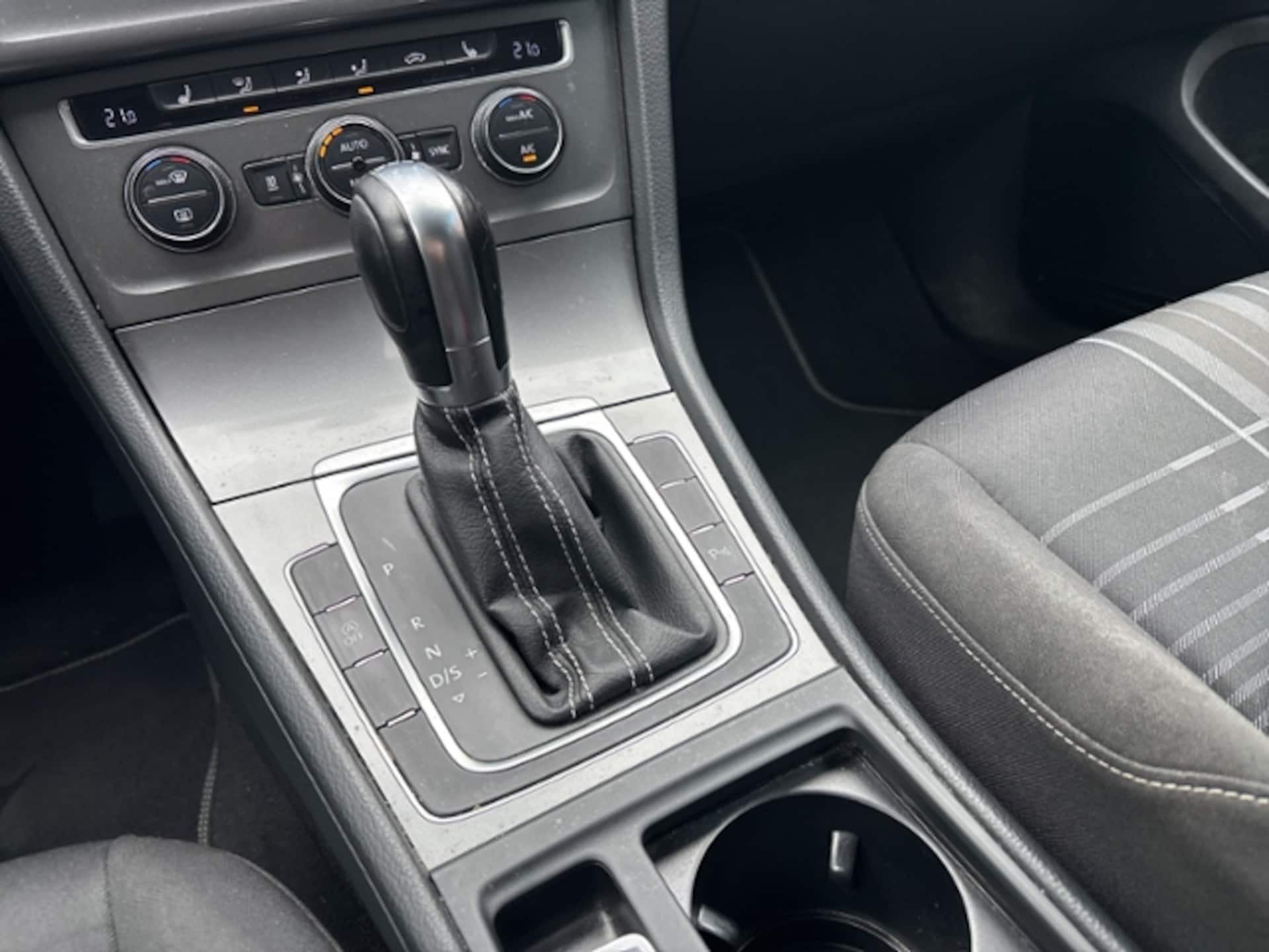 Volkswagen Golf Variant LOUNGE
