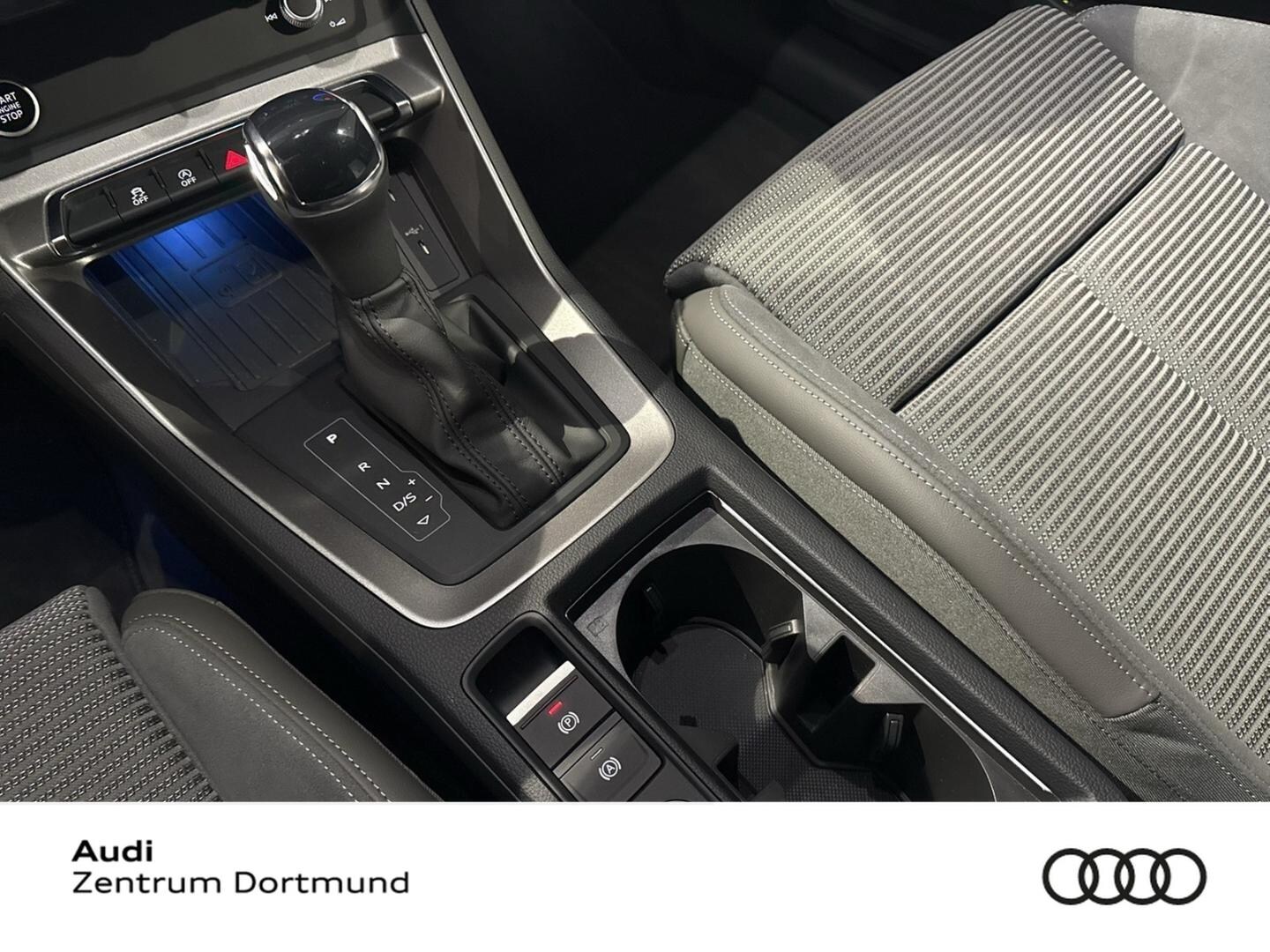 Bild über Audi Q3 TFSI quattro 180 kW S tronic - für weitere Informationen kontaktieren Sie den Audi Partner