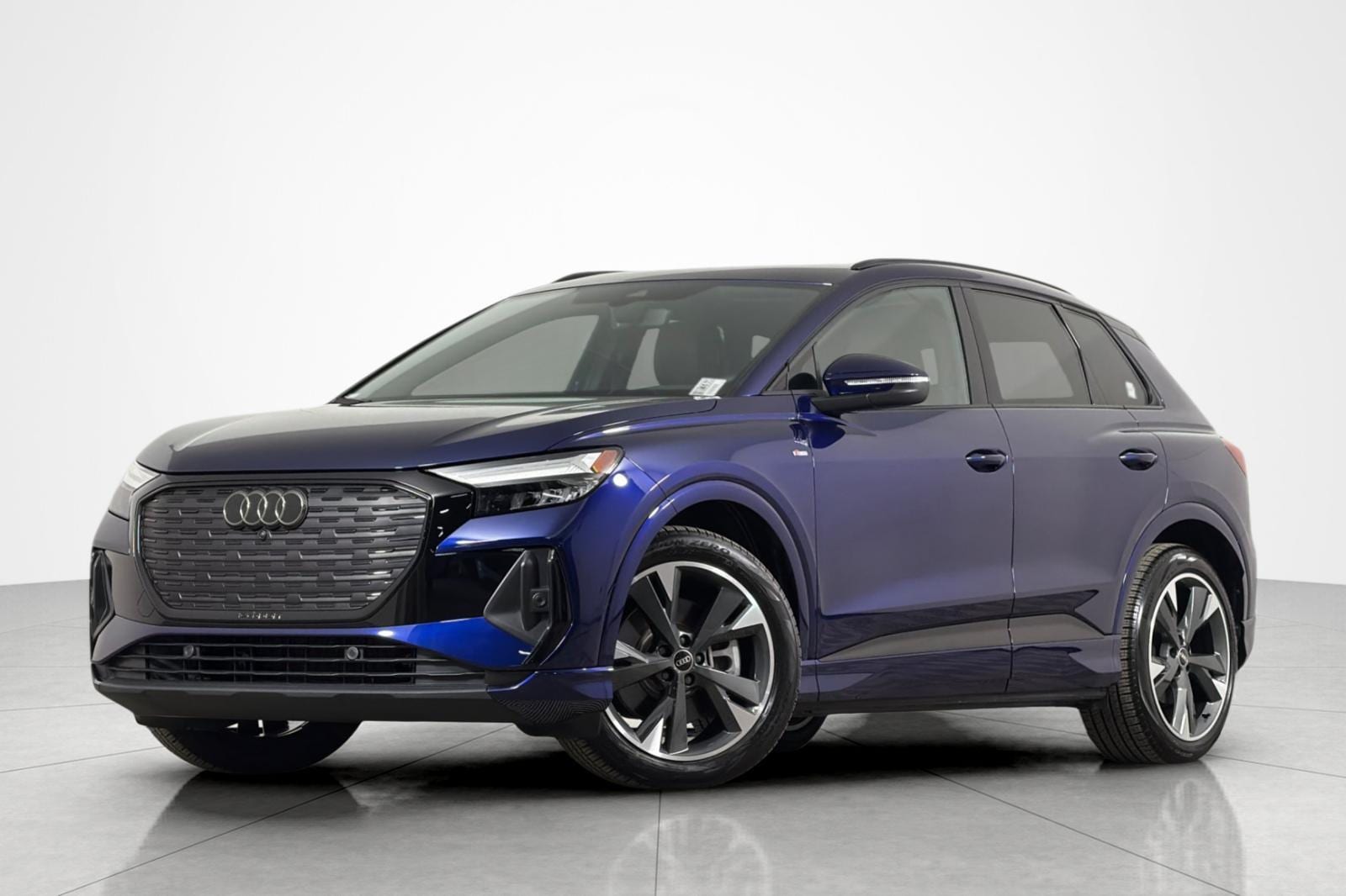 2025 Audi Q4 e-tron 55 Premium quattro's photo