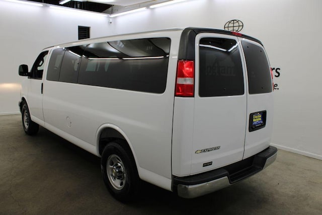 2025 Chevrolet Express Passenger