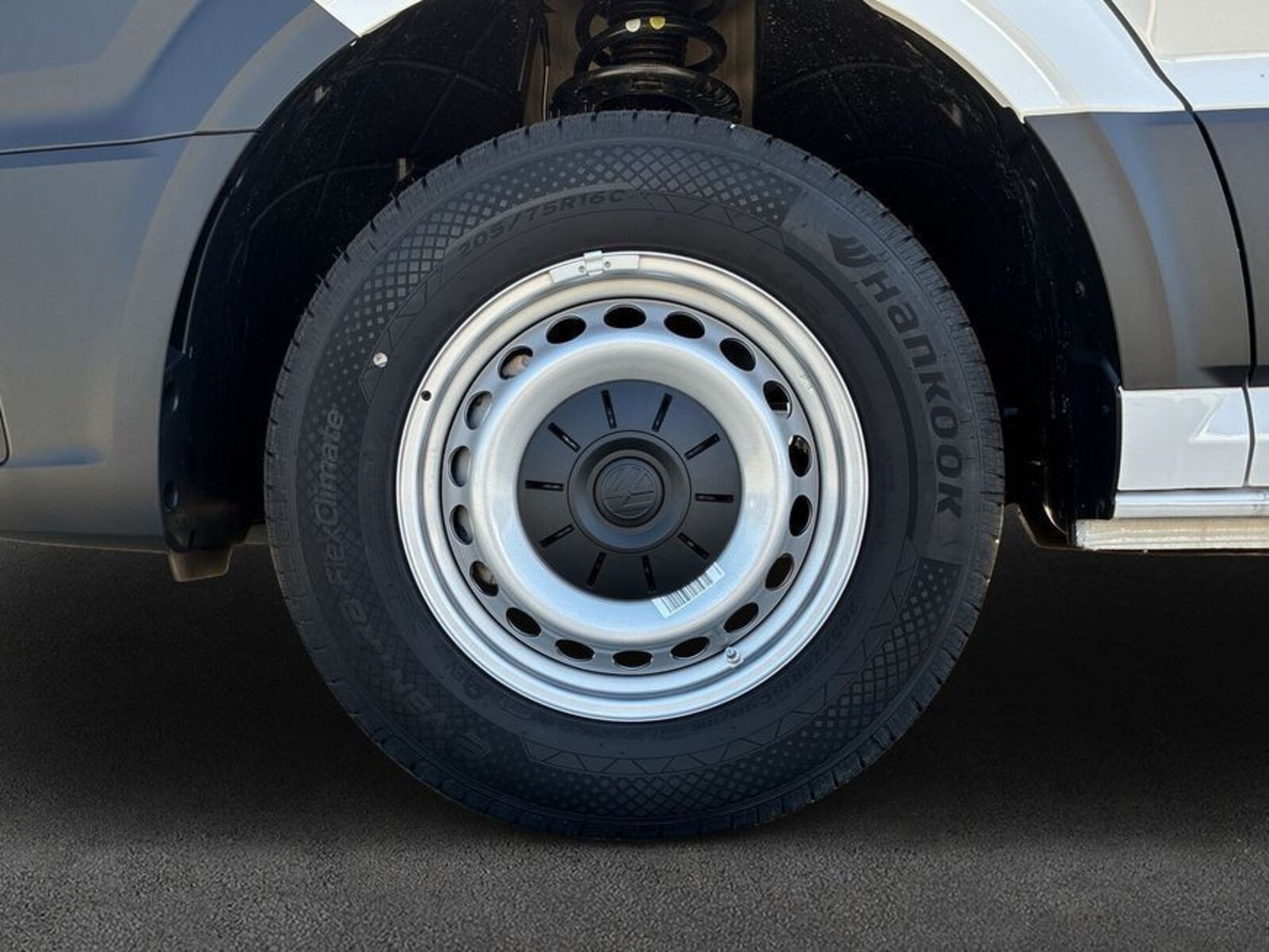 Volkswagen Crafter Kasten mittlerer Radstand – Bild 7