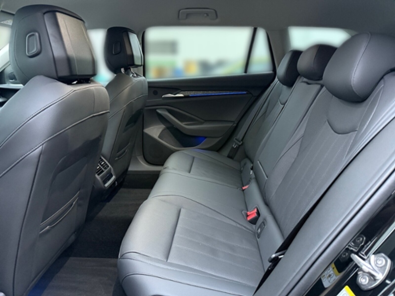 Škoda Superb Combi – Bild 15