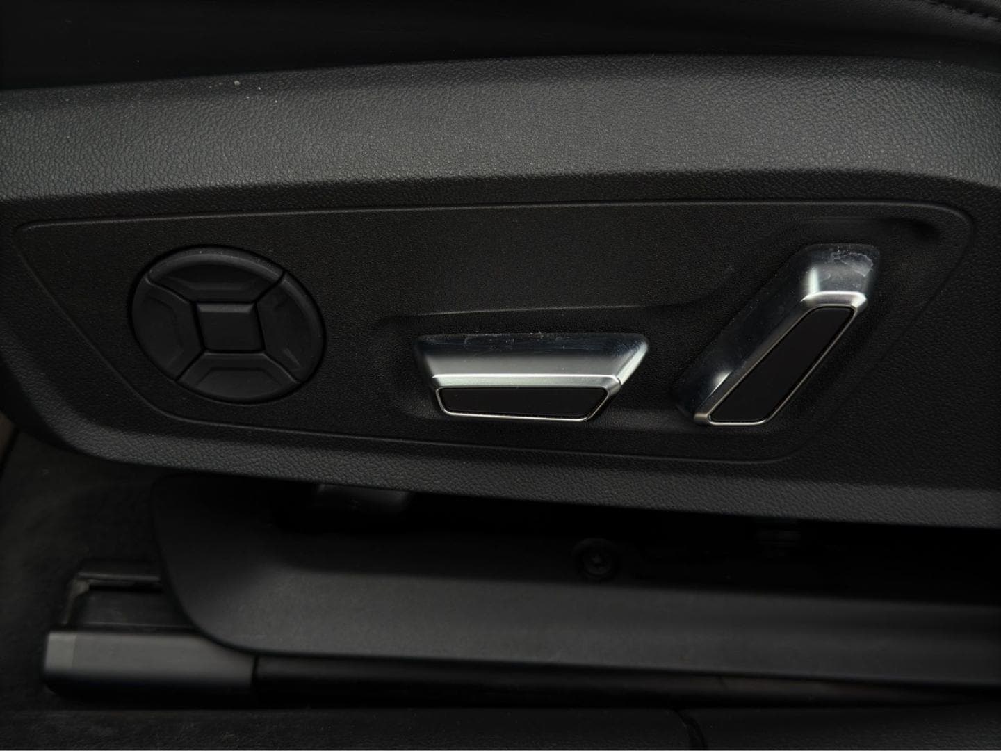 Image about Audi S6 Avant TDI quattro tiptronic