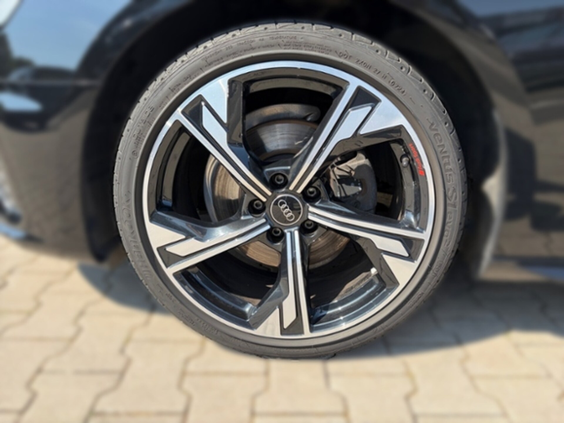 Audi A4 Avant S line
