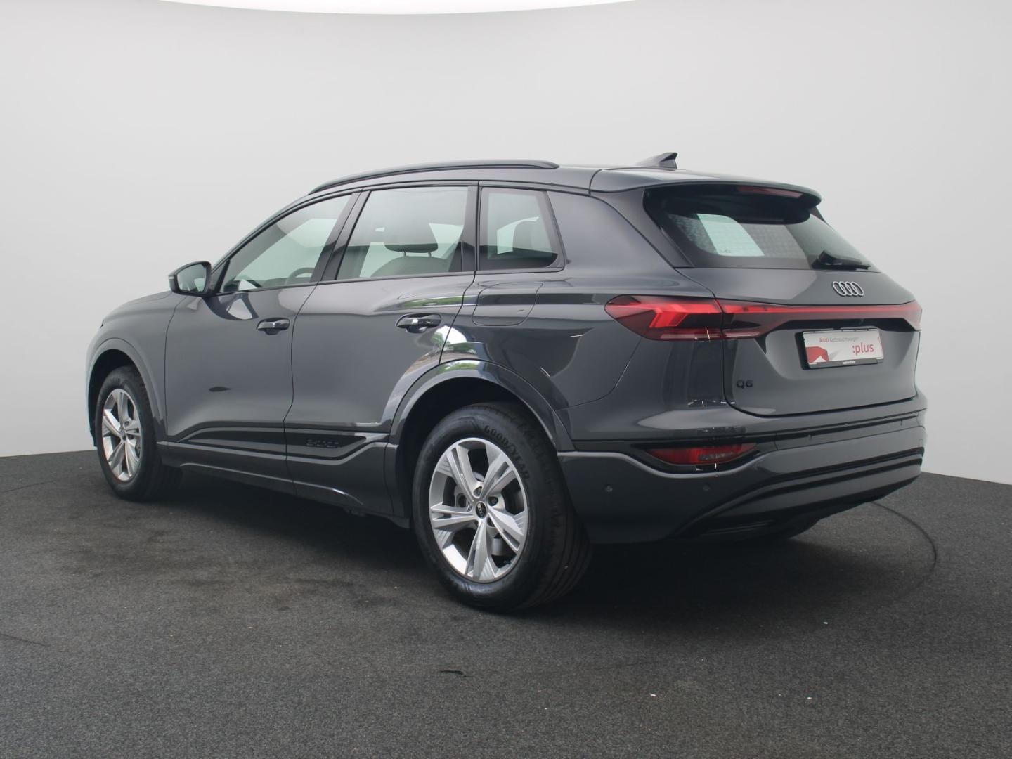 Bild über Audi Q6 SUV e-tron e-tron quattro - für weitere Informationen kontaktieren Sie den Audi Partner