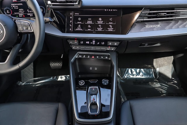 2025 Audi A3 Premium - Photo 17