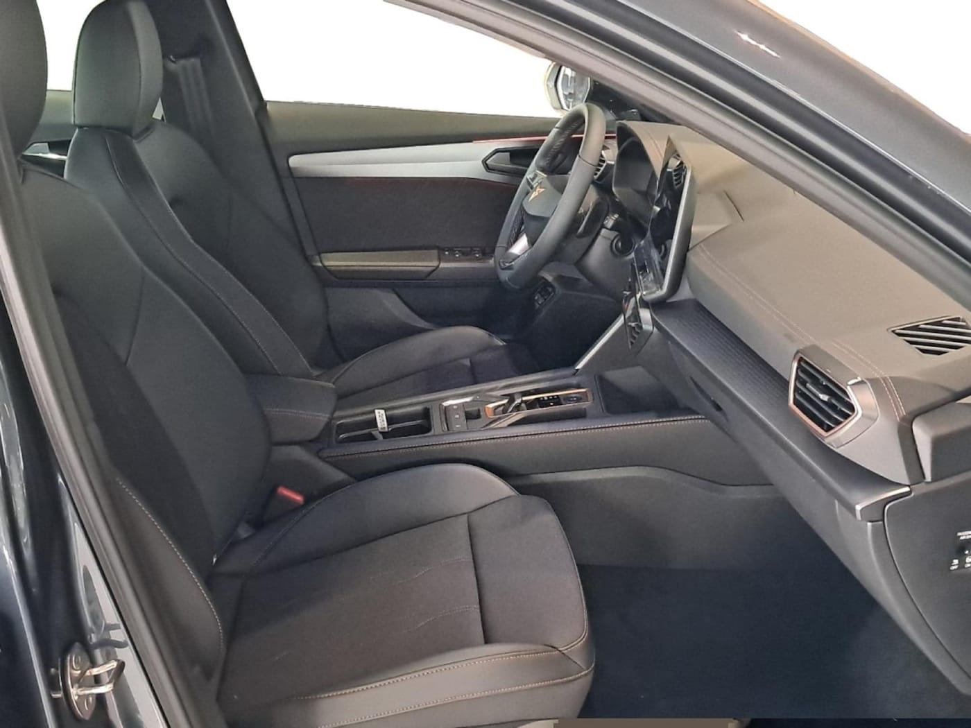 CUPRA Formentor 1.5 TSI e-Hybrid DSG 150 kW (204 CV) — photo 5