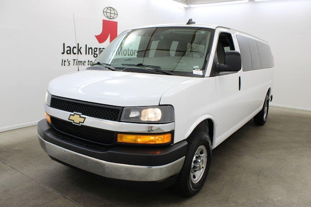 2025 Chevrolet Express Passenger