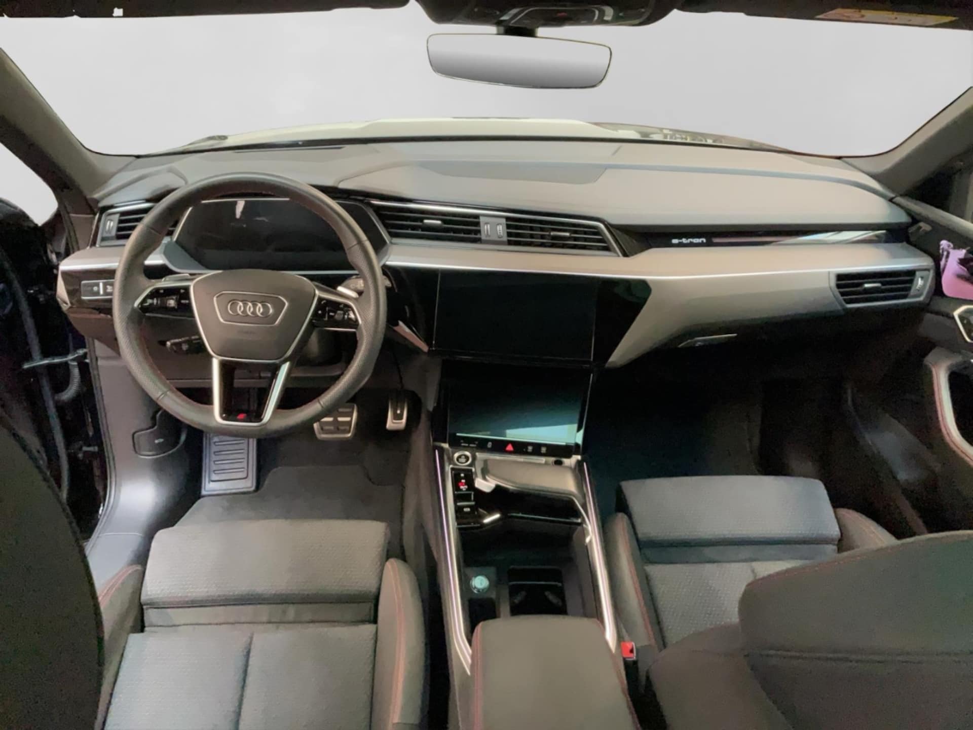 Audi Q8 e-tron S line